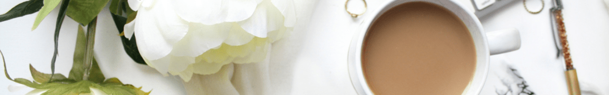 Personalized coffee mugs for women, featuring custom engravings for a thoughtful and unique gift. Ideal for coffee lovers.