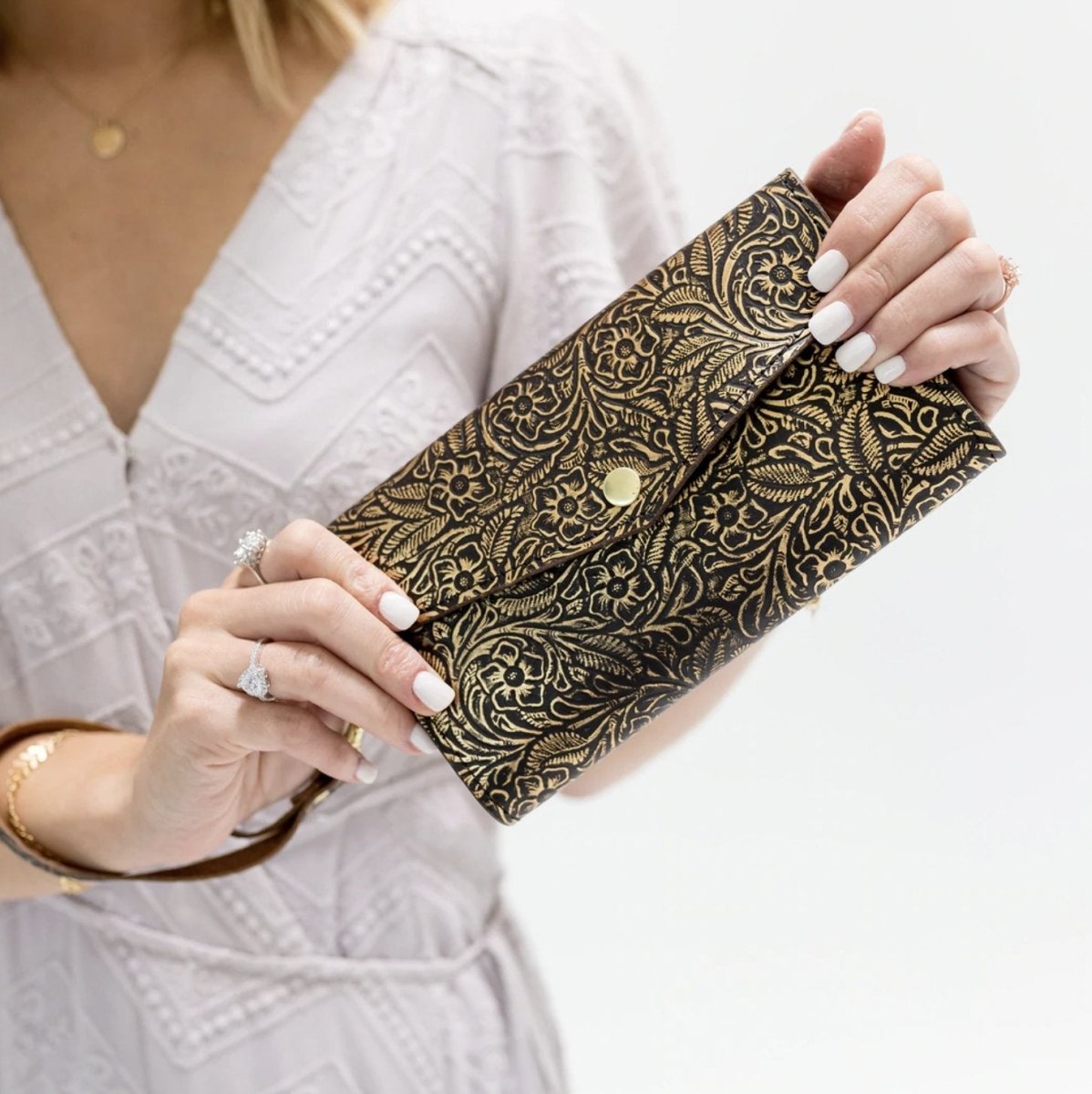 Bags & Luggage - Women's Bags - Clutches Girlfriend Floral Clutch Wallet