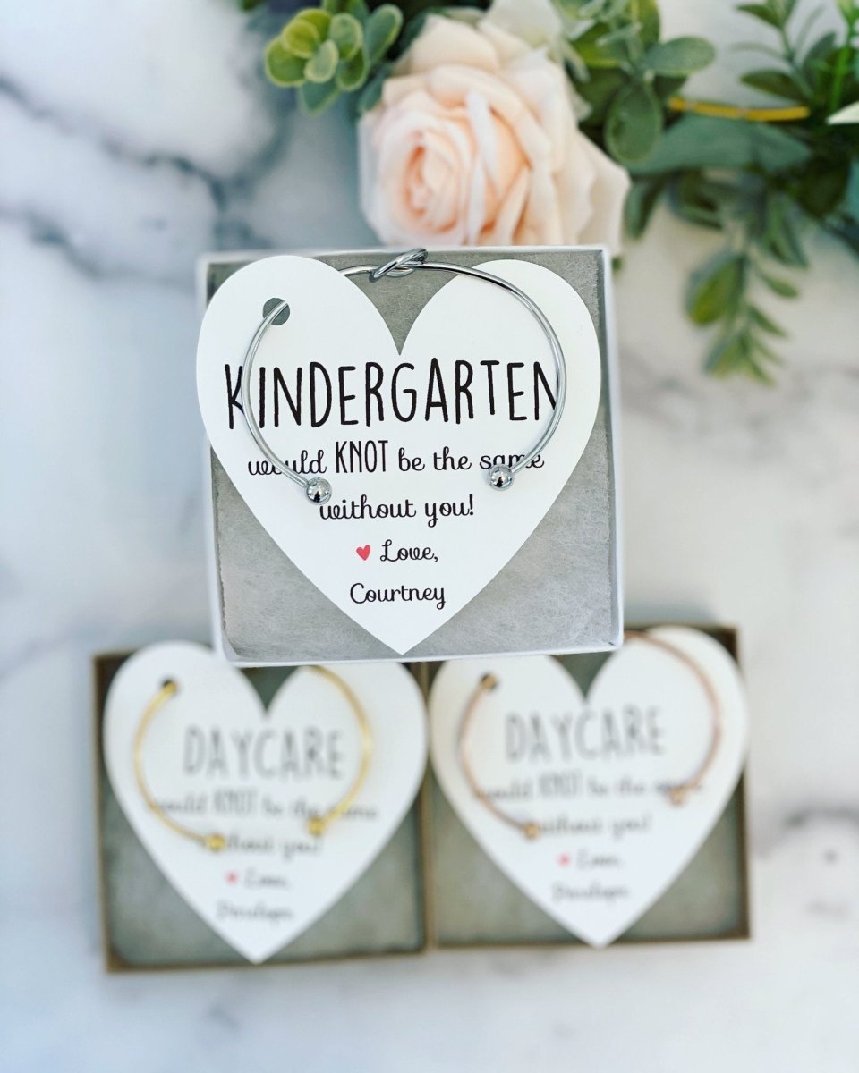 Bracelet Knot Bangle & Heart Card