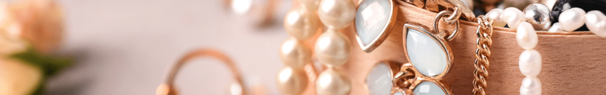 Trendy accessories for women, including personalized jewelry, keepsake boxes, bags, and more to make the perfect gift..