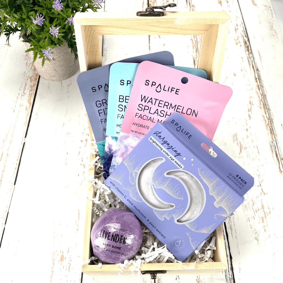 Personalized Graduate&#39;s Serenity Spa Set for her, Customized Gifts for Women by Groovy Girl Gifts