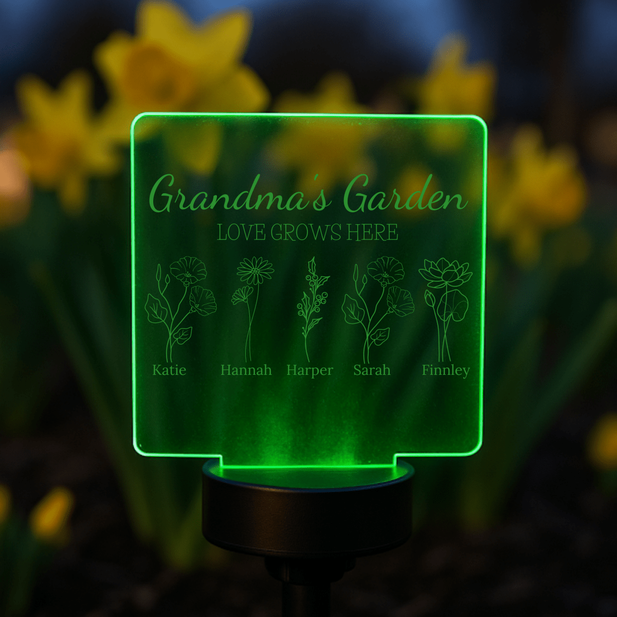 Personalized Mama&#39;s Radiant Garden Sign for her, Customized Gifts for Women by Groovy Girl Gifts