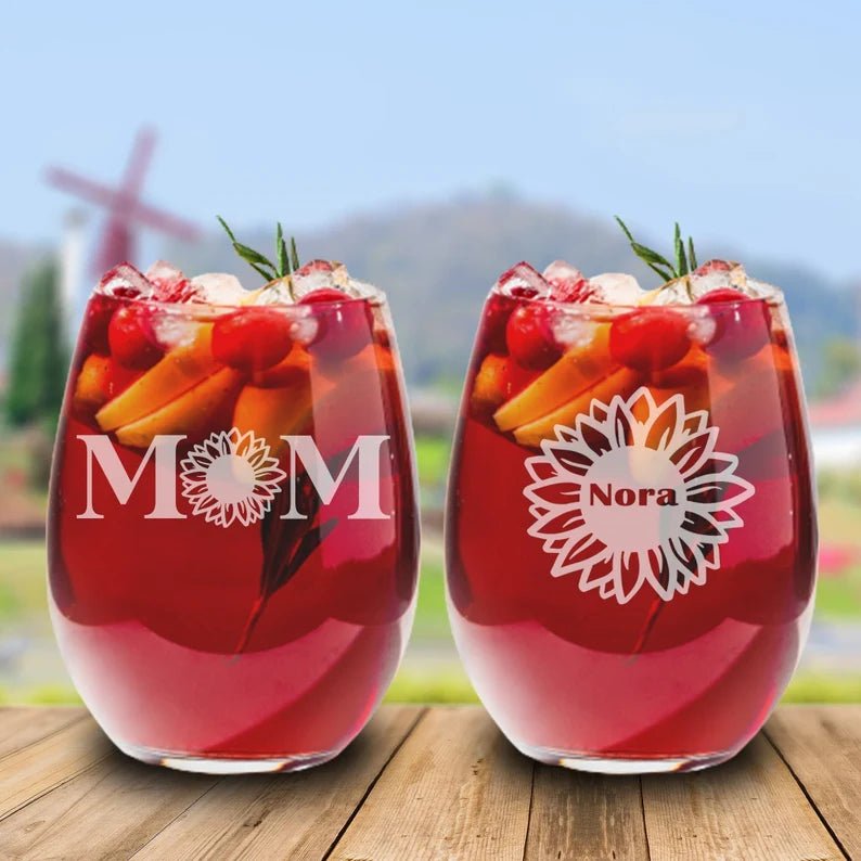 Personalized Customized Mom's Wine Glass Set for her, Customized Gifts for Women by Groovy Girl Gifts