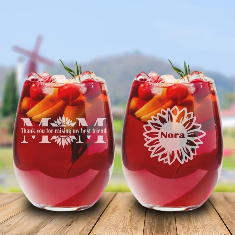 Personalized Customized Mom's Wine Glass Set for her, Customized Gifts for Women by Groovy Girl Gifts