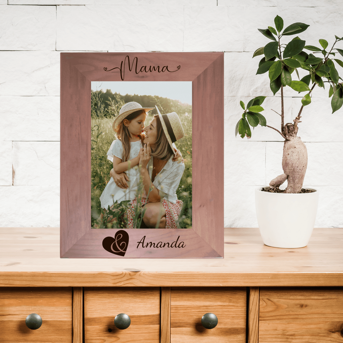 Personalized Custom Mama&#39;s Love Frame for her, Customized Gifts for Women by Groovy Girl Gifts