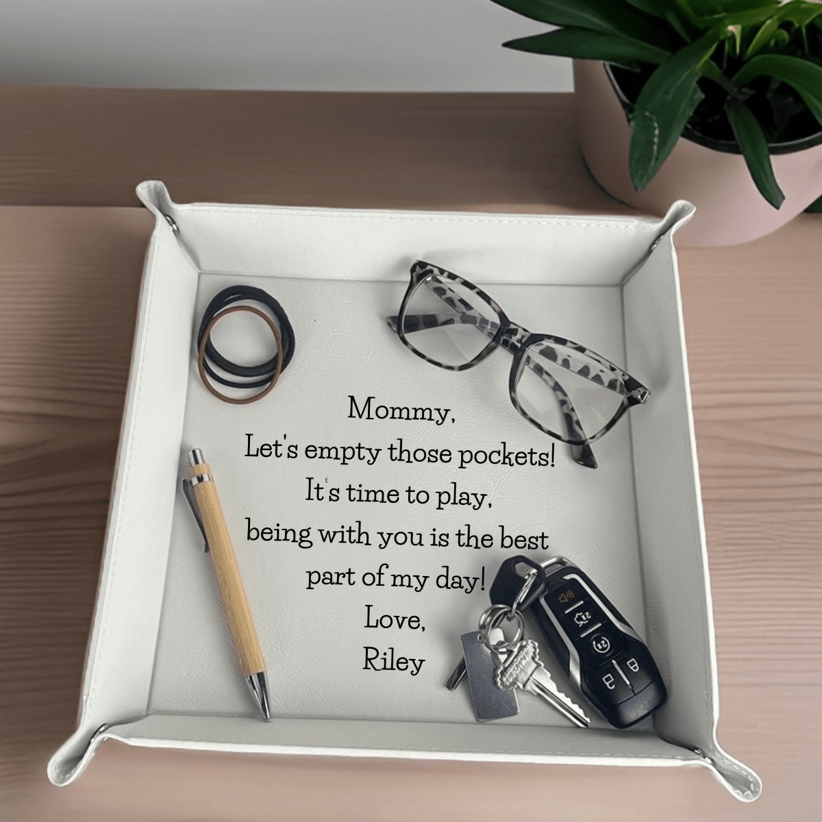 Personalized Mama&#39;s Custom Message Keepsake Tray for her, Customized Gifts for Women by Groovy Girl Gifts