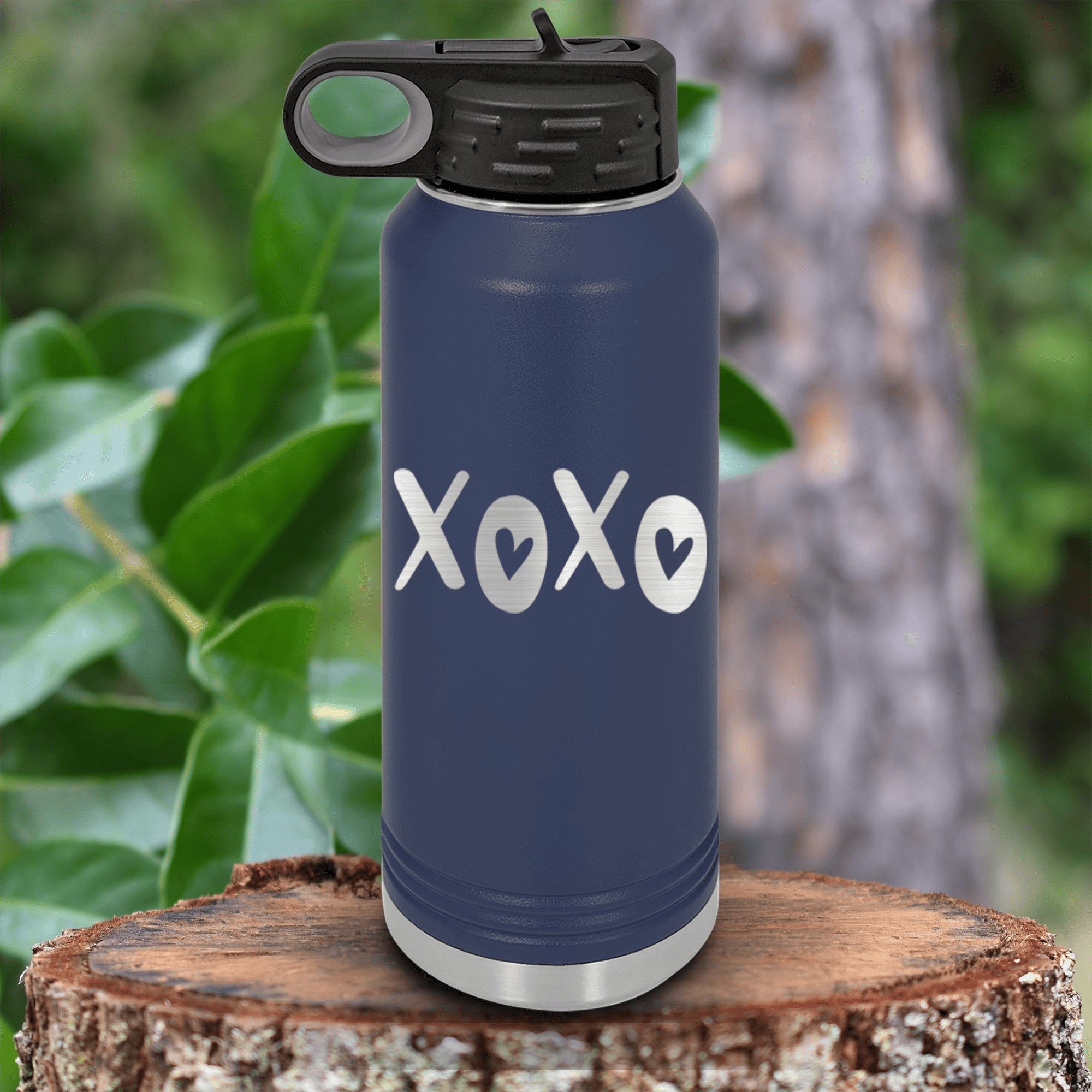 Navy Valentines Day Water Bottle With Kisses And Hugs Design