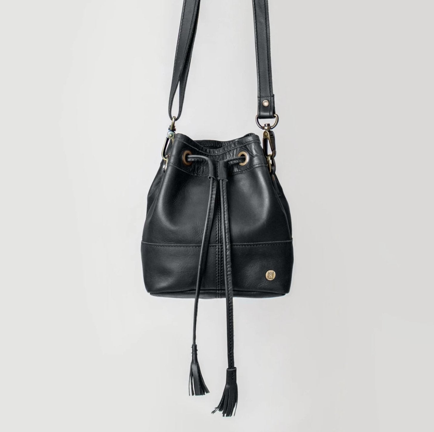 Bags & Luggage - Women's Bags - Crossbody Bags Bold Bucket Bag