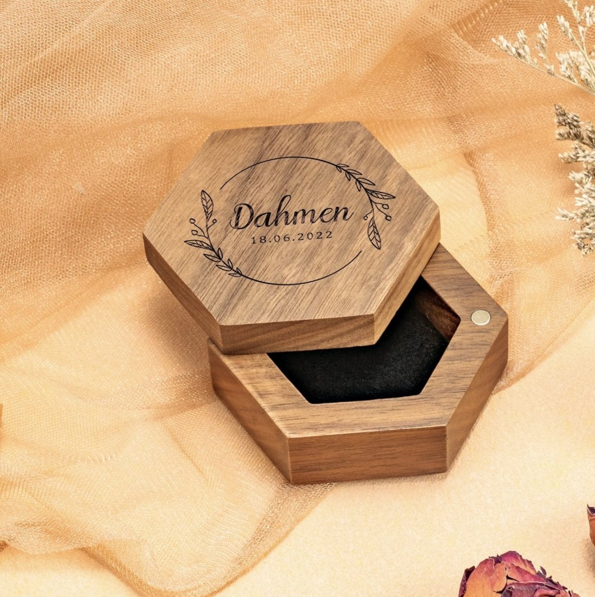 wedding ring box HoneyBee Mine Ring Box